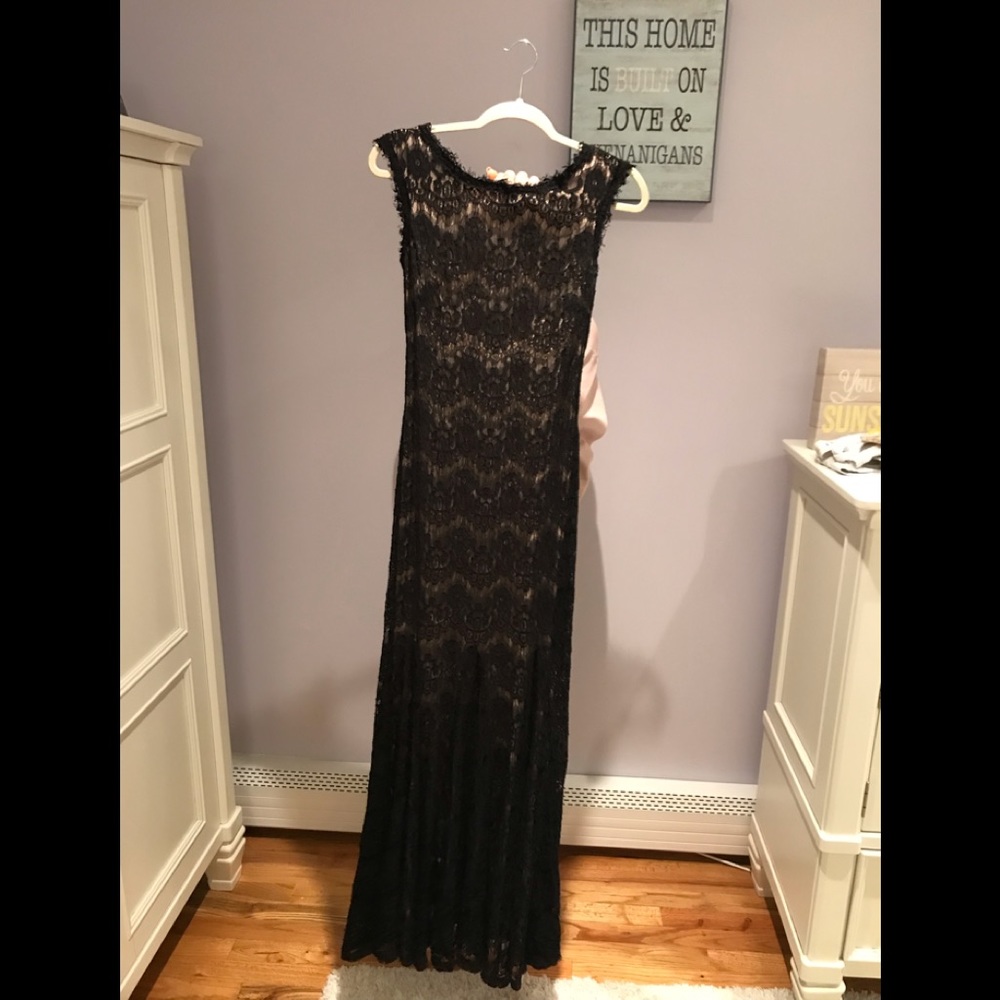 Woman’s Aqua dress size 4